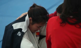 Phụng Mùi Nhình bật khóc sau tấm HCB Jujitsu: Nỗ lực không thành vàng nhưng đủ làm lay động trái tim người hâm mộ
