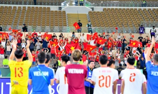 Khoảnh khắc đáng yêu: U23 Jordan 'chặn đường' cảm ơn U23 Việt Nam sau trận thắng Saudi Arabia