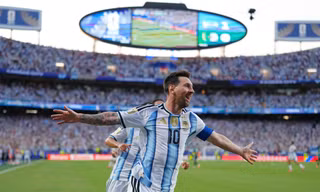 Trực tiếp Argentina 1-0 Algeria (Hết H1): Messi giúp nhà ĐKVĐ dẫn bàn