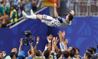 Messi và nghịch lý của một huyền thoại