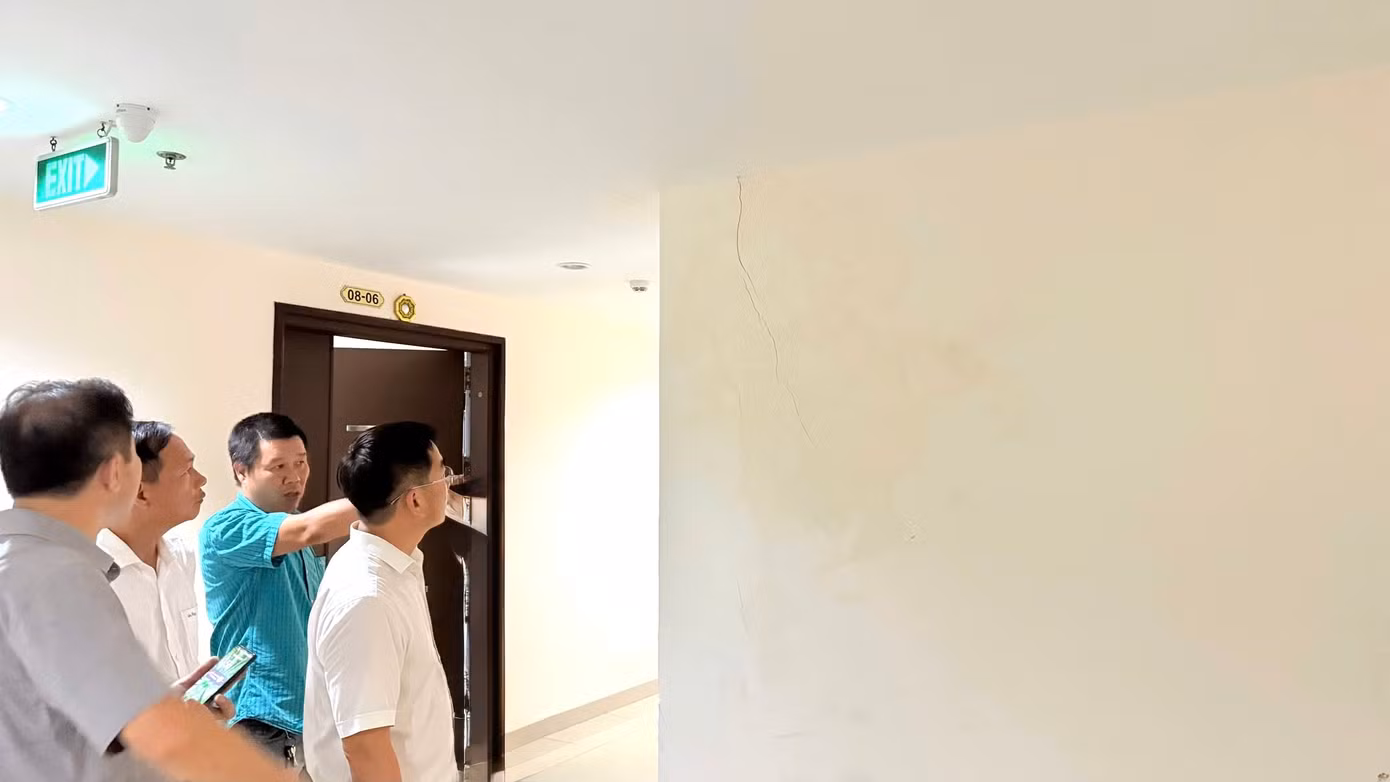 Chung cư 36 tầng ở TPHCM nứt gãy, hàng trăm hộ dân cầu cứu- Ảnh 2.