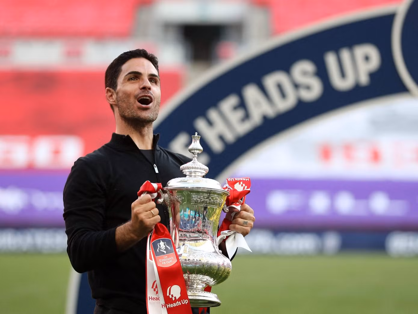 Danh hiệu đầu tiên của Arteta với Arsenal.