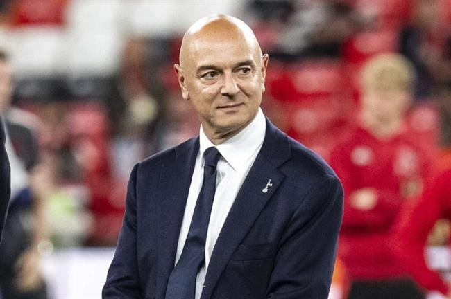 Daniel Levy rời Tottenham sau 25 năm gắn bó. daniel-levy-0408160900.jpg