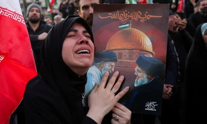 Iran hoãn lễ quốc tang Đại giáo chủ Ali Khamenei