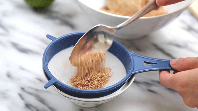 Nhan nhản mỹ phẩm giả “đội lốt” hàng xách tay; hạt mác púp làm thạch giá cao 400.000đ/kg