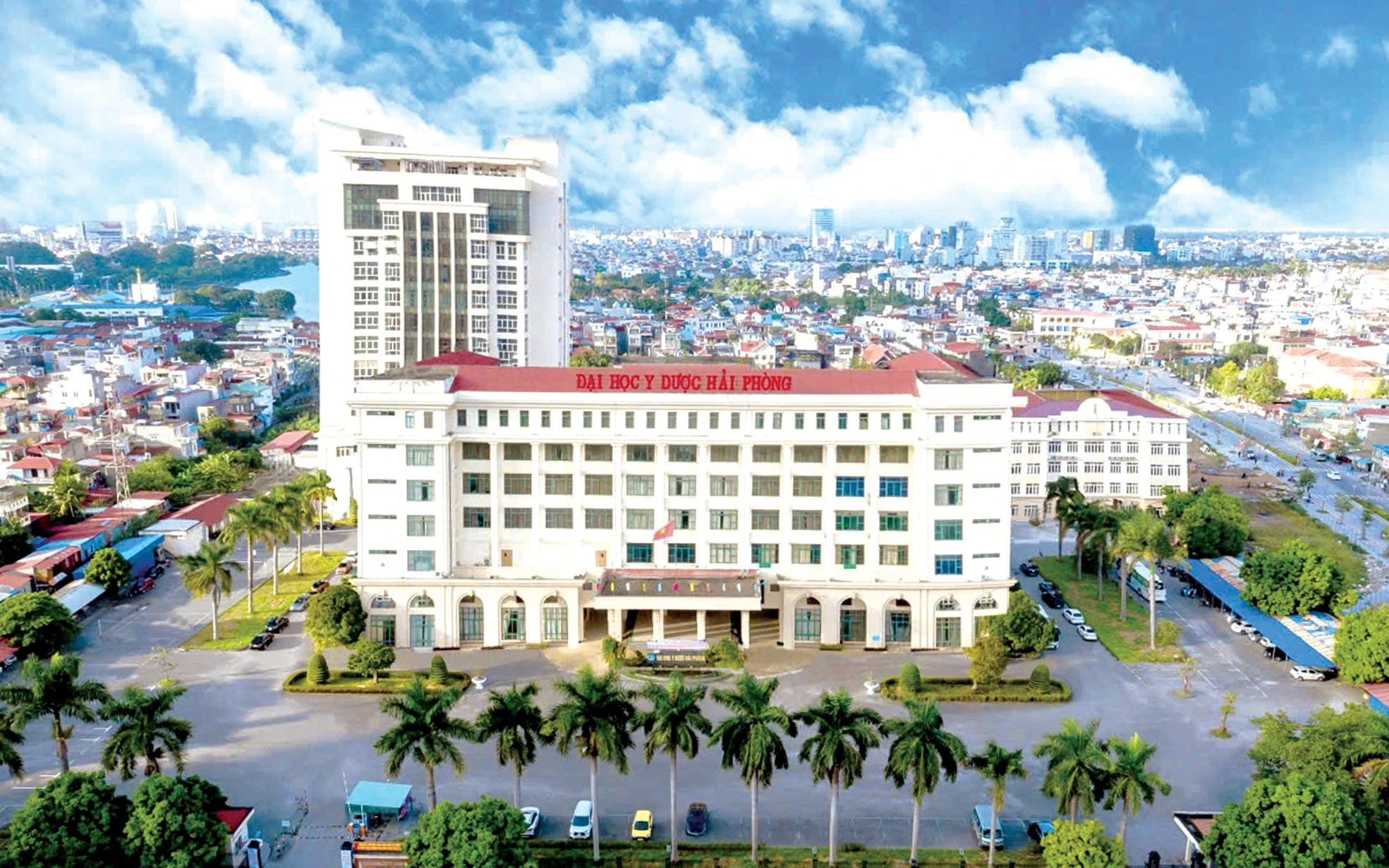 Đại học Y Dược Hải Phòng lọt top 10 trường đạt chuẩn chất lượng quốc gia