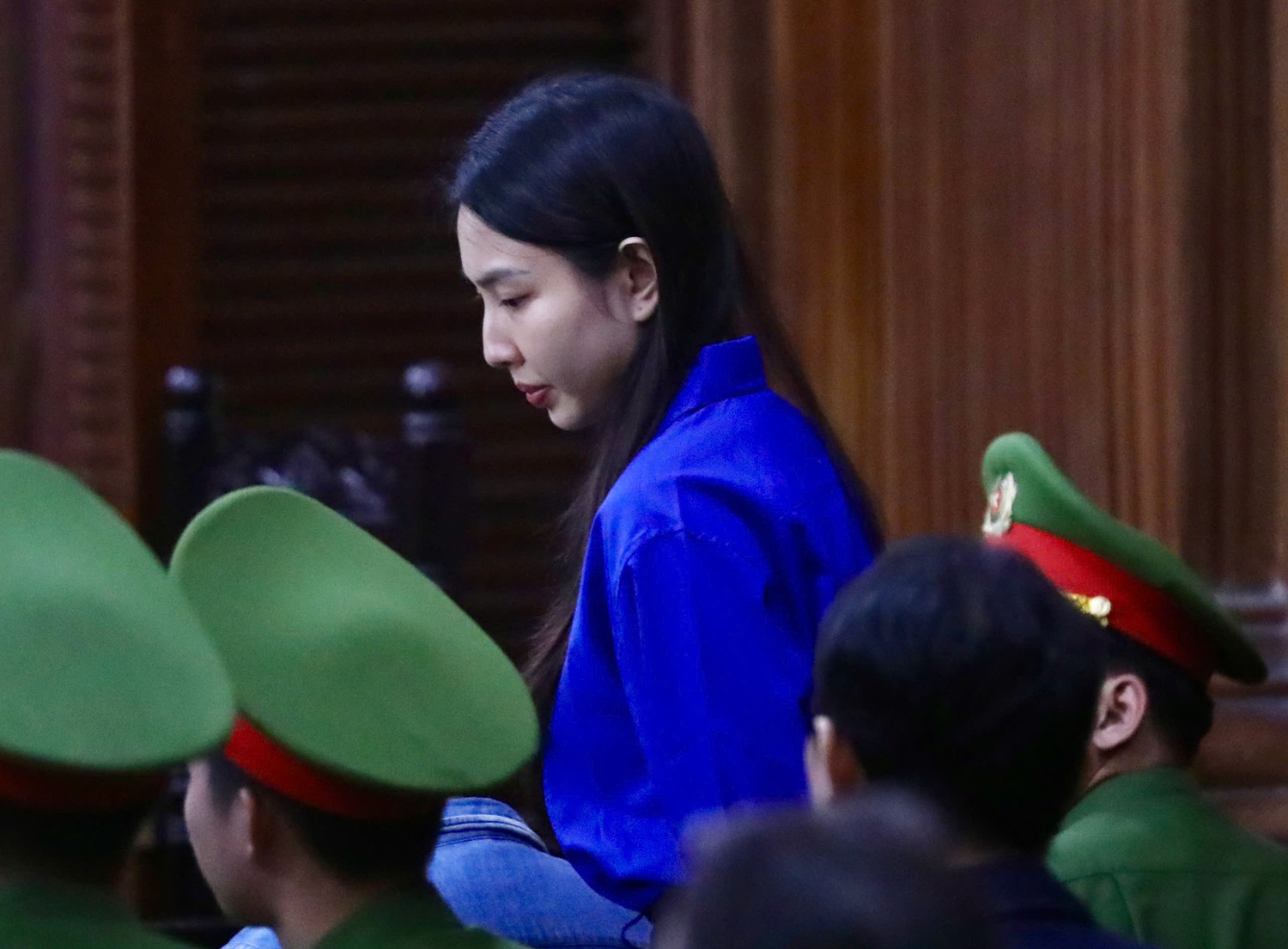 Hoa hậu Thùy Tiên bị tuyên phạt 2 năm tù