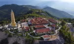 Lên núi Chín Khúc vãn cảnh chùa, nhìn Nha Trang từ trên cao