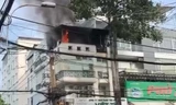 Cháy dữ dội nhà 4 tầng ở TPHCM