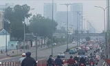 Bầu trời TPHCM mịt mù, bụi mịn vượt mức cho phép nhiều lần