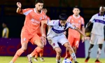 គ្រូ​បង្វឹក Nguyen Anh Duc និង​ក្រុម​របស់​លោក​កំពុង​តែ​ឈរ​នៅ​បាត​តារាង​បន្ទាប់​ពី​ចាញ់​ក្នុង​ផ្ទះ។