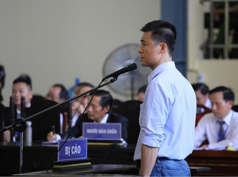 Ông Phan Sào Nam tại phiên tòa sơ thẩm ở Phú Thọ năm 2019.