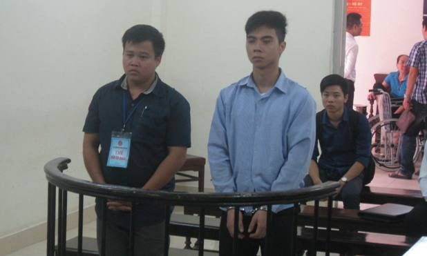 Các bị cáo tại toà.