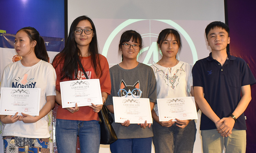 Đội vô địch bảng thi đấu Cơ bản (Novice)