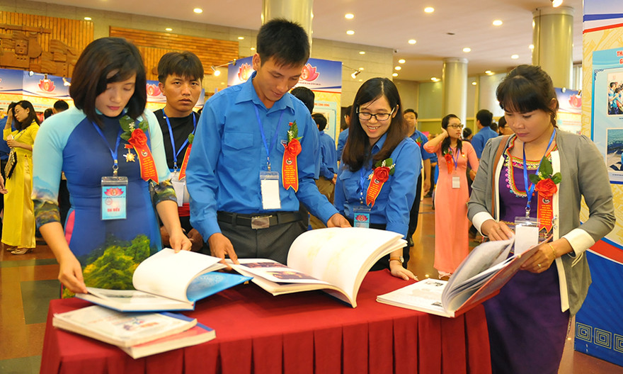 Rộn ràng triển lãm thanh niên tiên tiến làm theo lời Bác