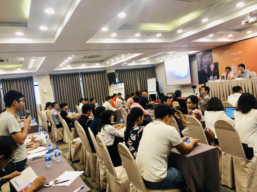 TS Lê Thẩm Dương luận việc có nên để vợ cùng điều hành công ty