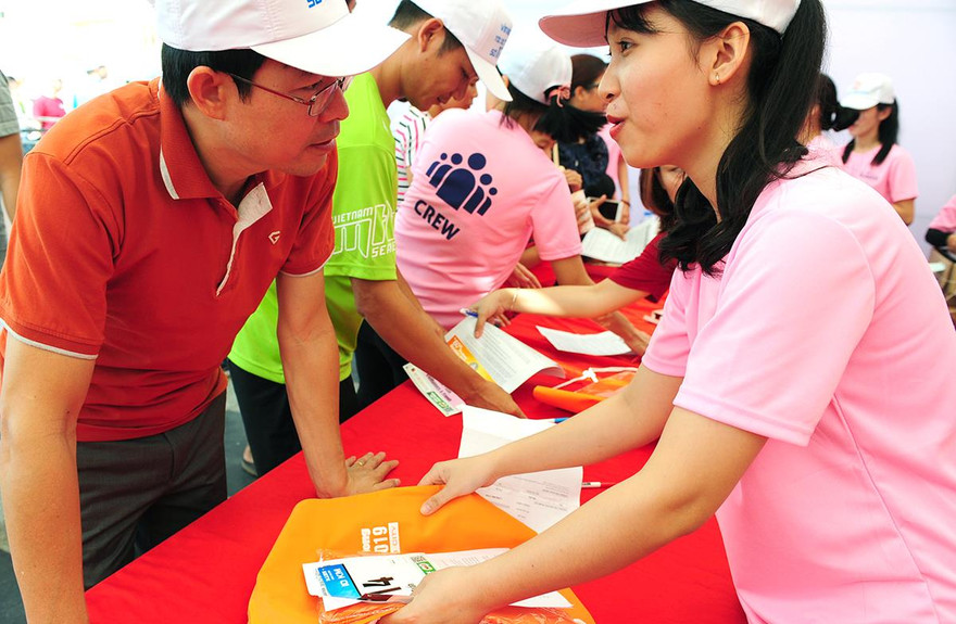 Tiền Phong Marathon 2019: Những 'thiên thần áo hồng' 