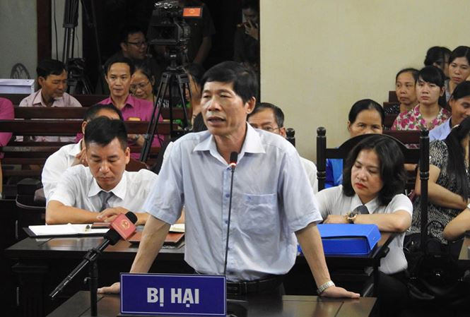 Ông Hoàng Đình Khiếu bị tố "thí tốt" Hoàng Công Lương.