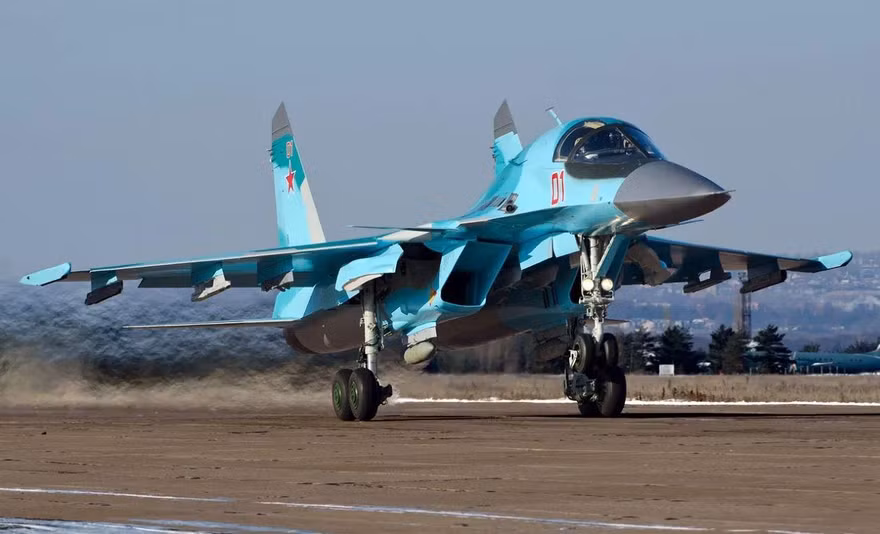Máy bay ném bom siêu âm Su-34