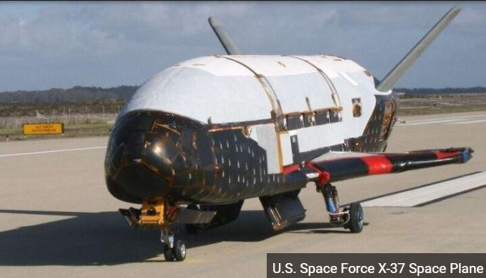 Máy bay không gian X-37 của Lực lượng Không gian Mỹ
