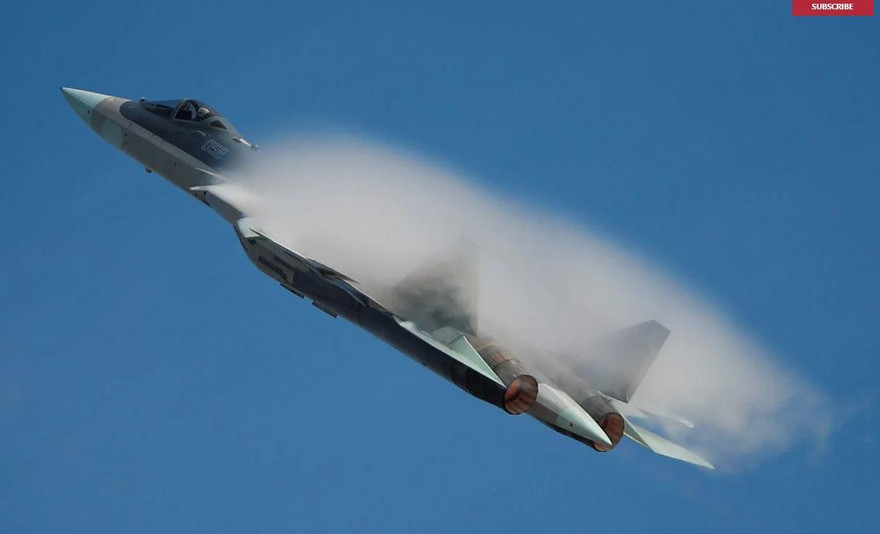 Hãng tin RIA Novosti của Nga trích dẫn các nguồn tin giấu tên tuyên bố đã nhìn thấy một chiếc Sukhoi Su-57 thế hệ thứ năm của Nga mang theo một chiếc nguyên mẫu "vũ khí siêu vượt âm”