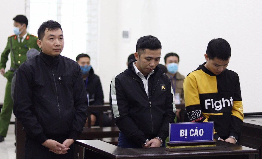 Các bị cáo tại tòa.