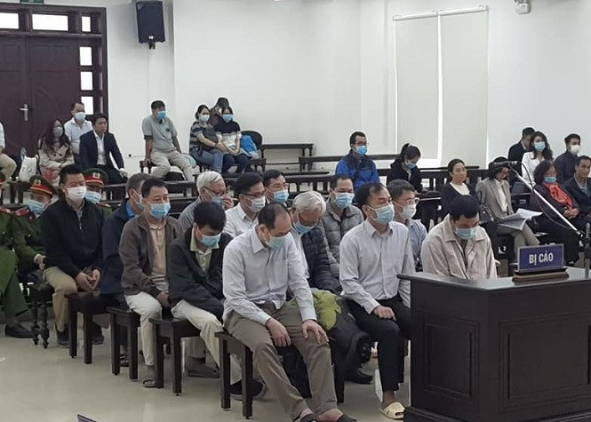 Các bị cáo tại tòa.