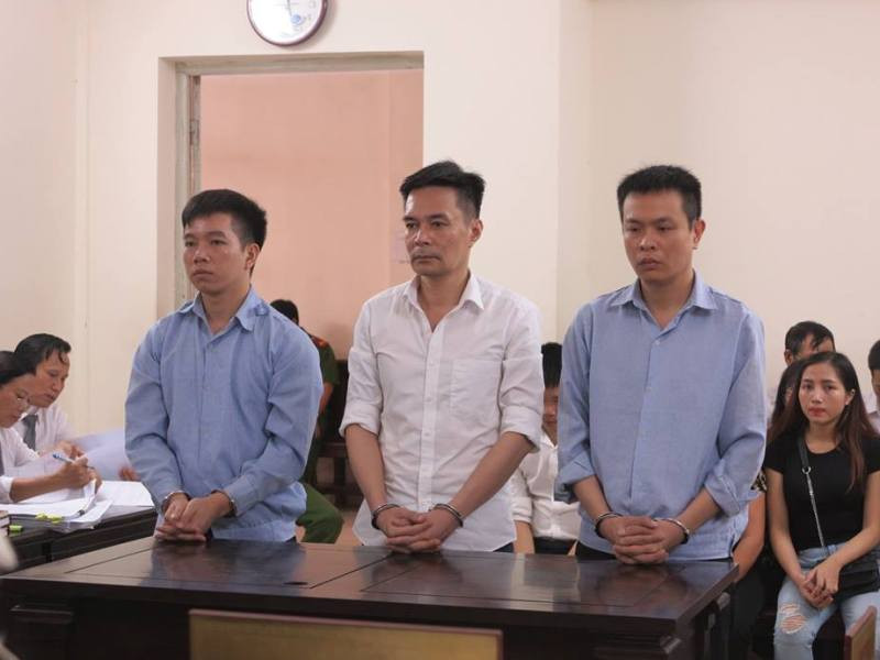 Các bị cáo tại tòa.