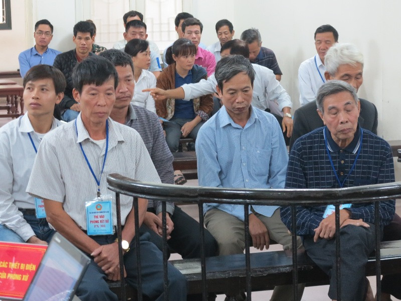 Các bị cáo tại tòa.