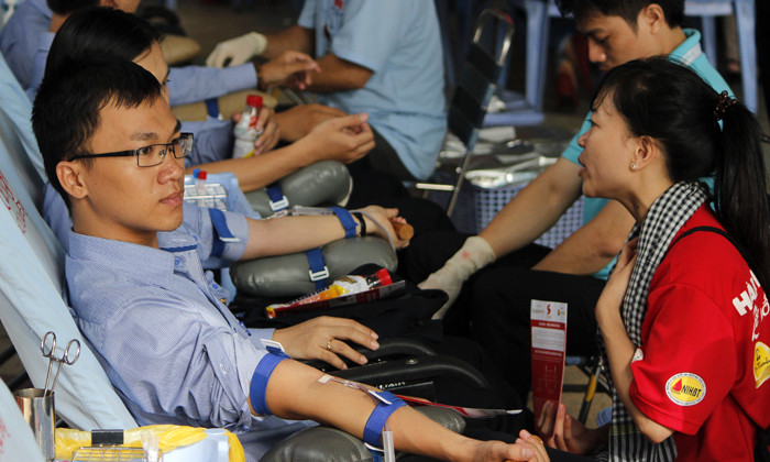 Hành trình đỏ thu hút nhiều người đến hiến máu