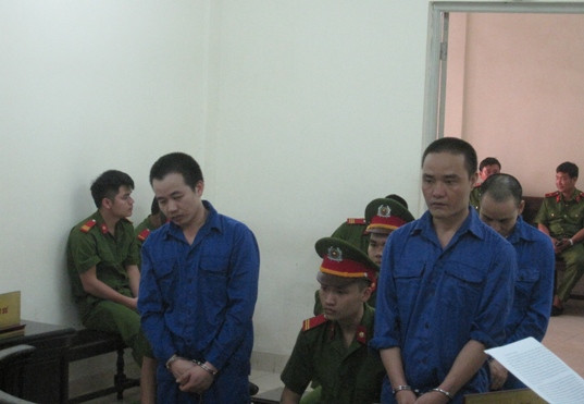 Các bị cáo tại phiên tòa.