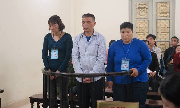 Các bị cáo tại tòa.