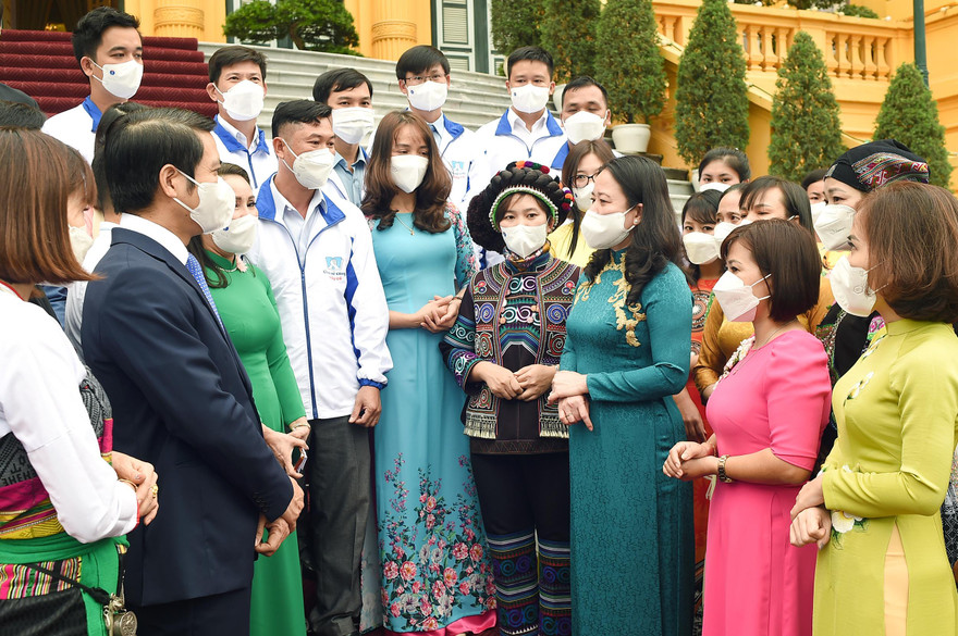 Phó Chủ tịch nước gặp đoàn đại biểu 'Chia sẻ cùng thầy cô' năm 2021