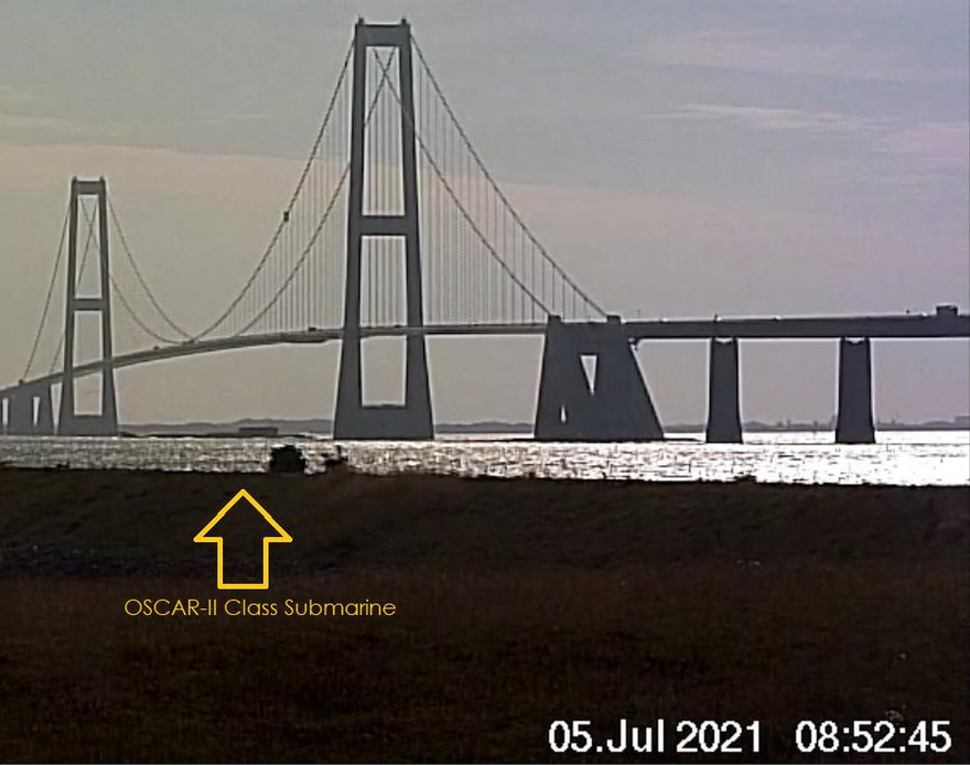 Một tàu ngầm mang tên lửa hành trình Dự án 949A OSCAR-II của Hải quân Nga vừa được trông thấy tiến vào Baltic sáng 5/7