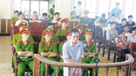 Tại các phiên toà, Hàn Đức Long đều một mực kêu oan.