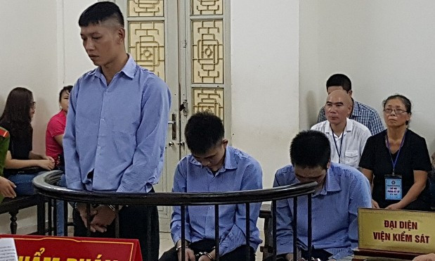 Các bị cáo tại toà.