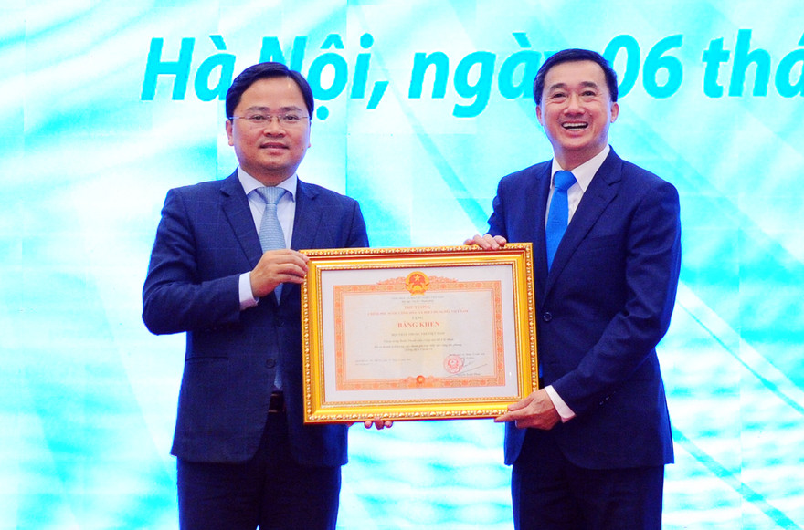 Thầy thuốc trẻ Việt Nam khám, phát thuốc miễn phí hơn 4 triệu lượt người