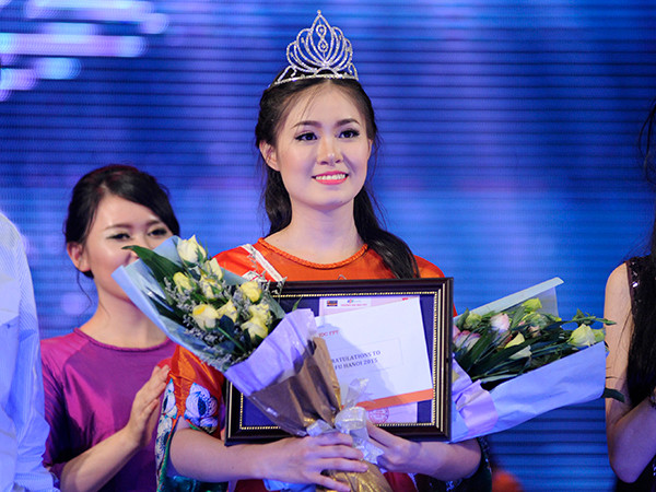 Trần Bảo Ánh đạt giải Hoa khôi cuộc thi Tìm kiếm gương mặt nữ sinh tiêu biểu ĐH FPT - Miss FU Hanoi 2015