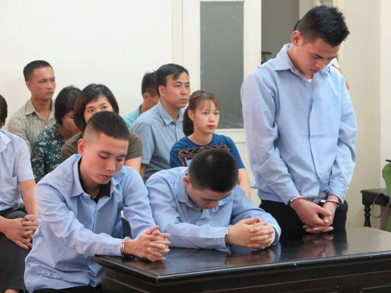 Các bị cáo tại tòa.