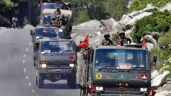 Binh lính Ấn Độ trên đường hướng đến Ladakh