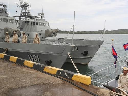 Bên trong căn cứ Ream