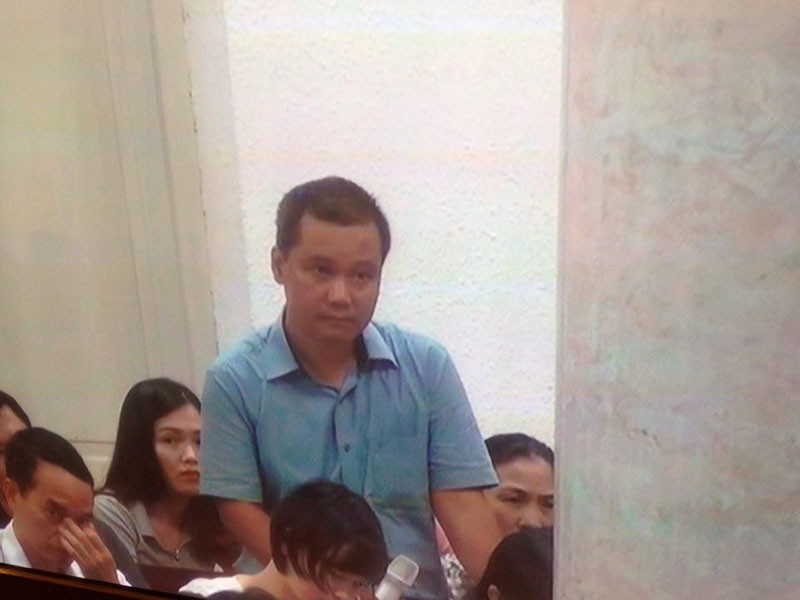 Đại diện giám định NHNN trả lời câu hỏi của luật sư.