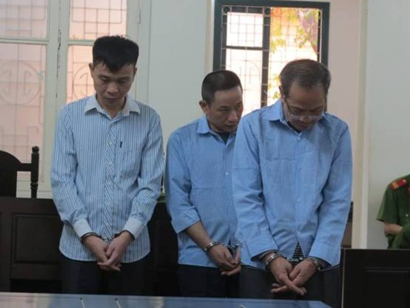 Các bị cáo tại tòa.