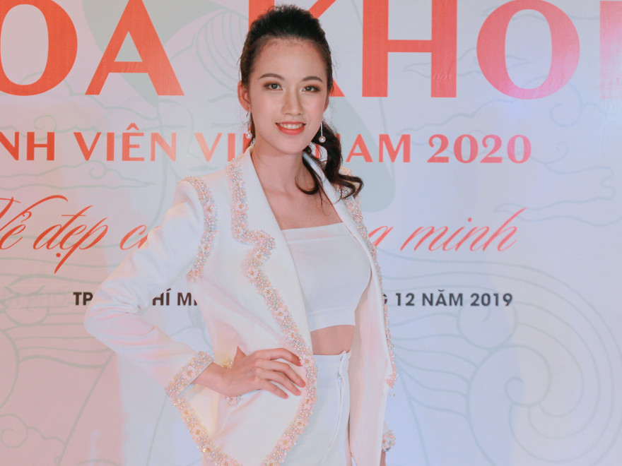 Tuyết Trang là một trong những giám khảo vòng sơ loại Hoa khôi Sinh viên Việt Nam 2020. Ảnh: BTC