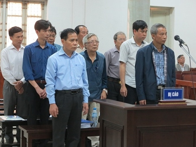 Các bị cáo tại tòa.