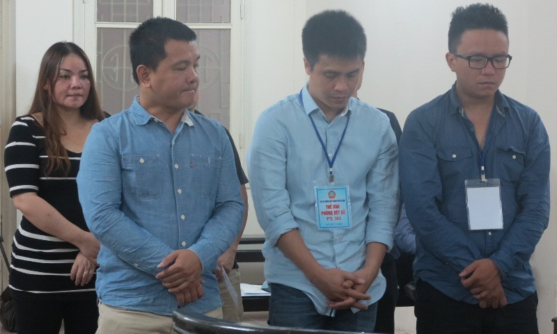 Các bị cáo tại phiên xét xử.