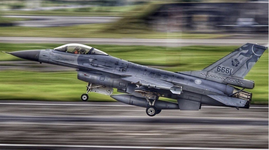 Tiêm kích F-16 của Đài Loan được phái đi chặn chiến đấu cơ Trung Quốc