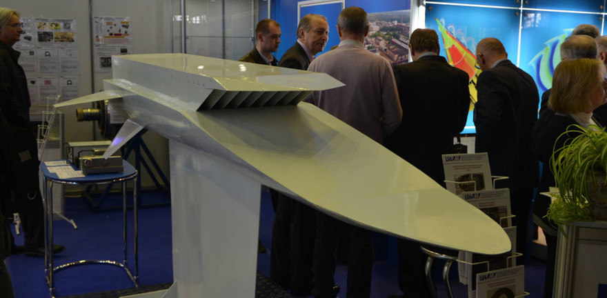 Mô hình tên lửa siêu thanh Zircon