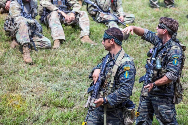 Lực lượng CRF của đặc nhiệm Mỹ