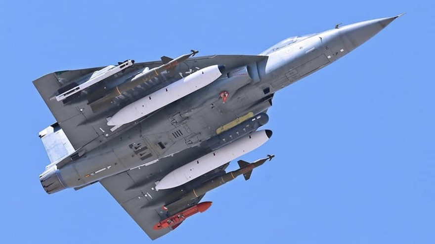 Chê Su-57, Ấn Độ tập trung phát triển Tejas